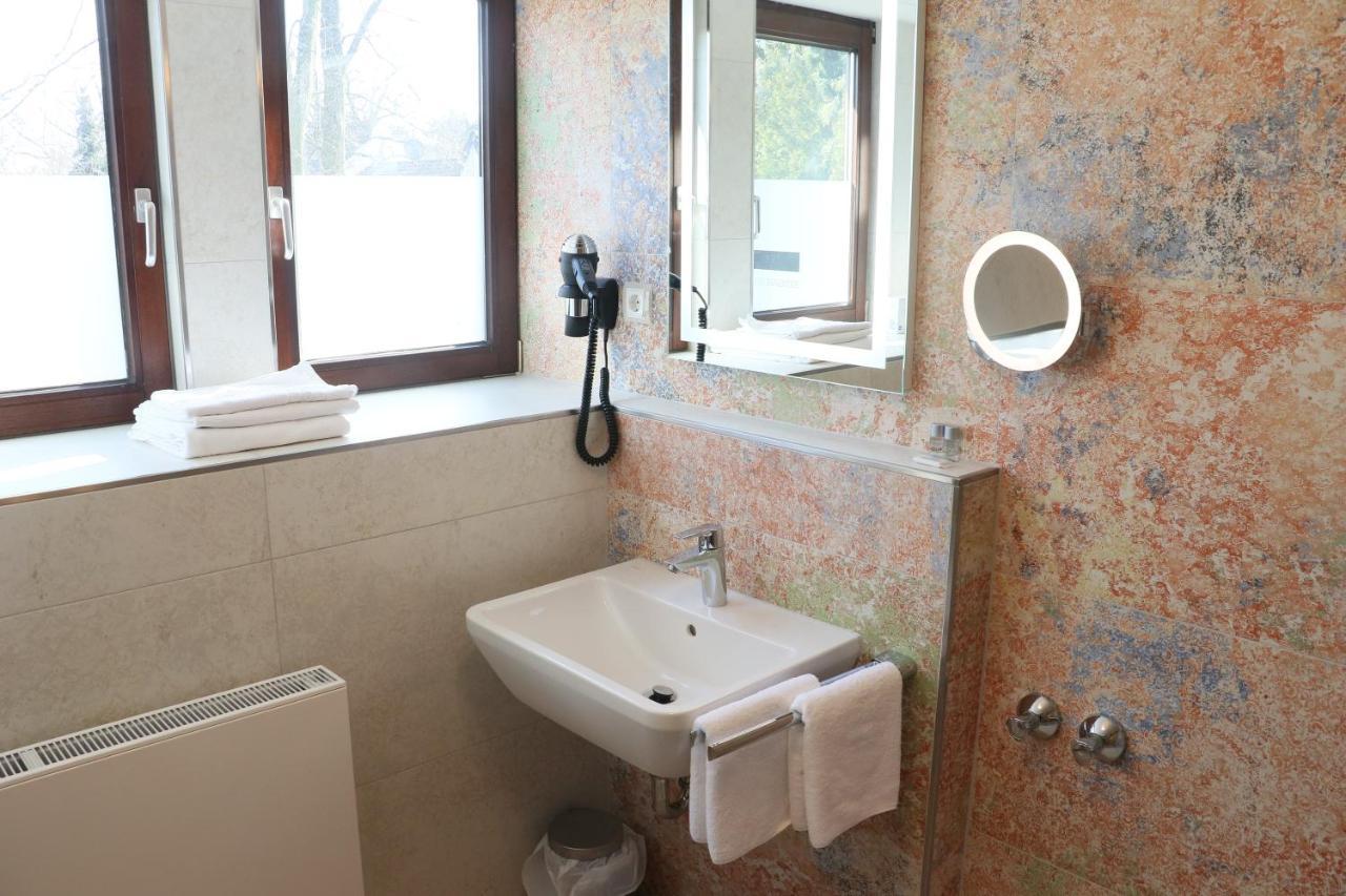 Landhaus Sassenhof มึลไฮม์ อันแดร์ รัวร์ ภายนอก รูปภาพ