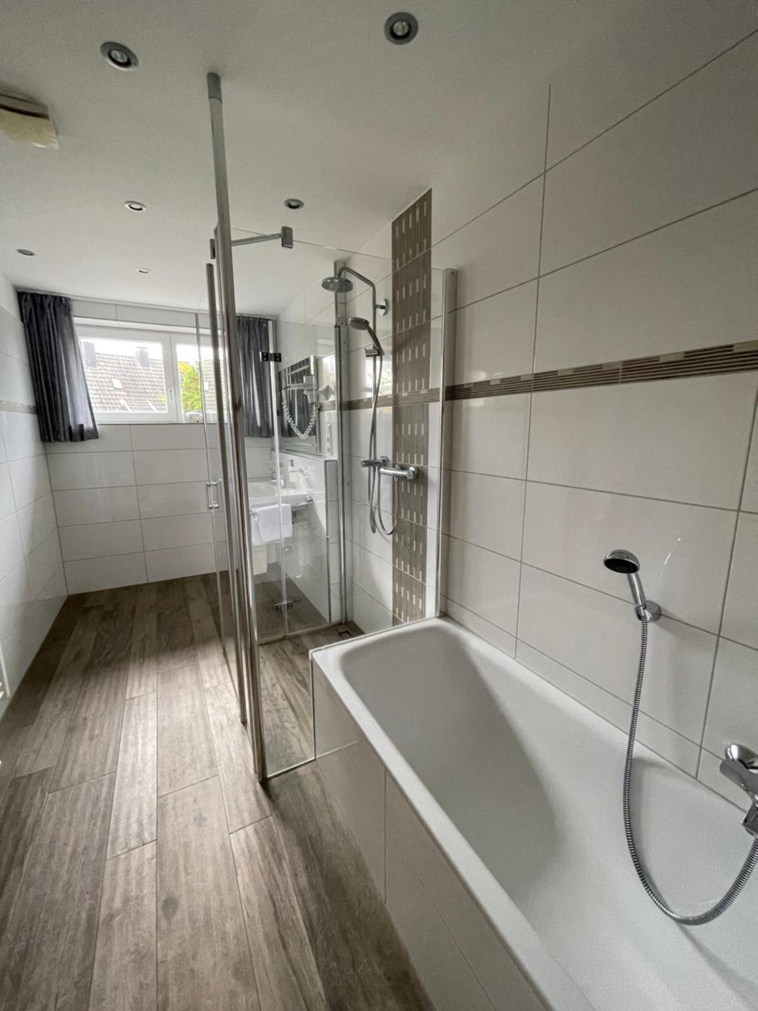 Landhaus Sassenhof มึลไฮม์ อันแดร์ รัวร์ ภายนอก รูปภาพ