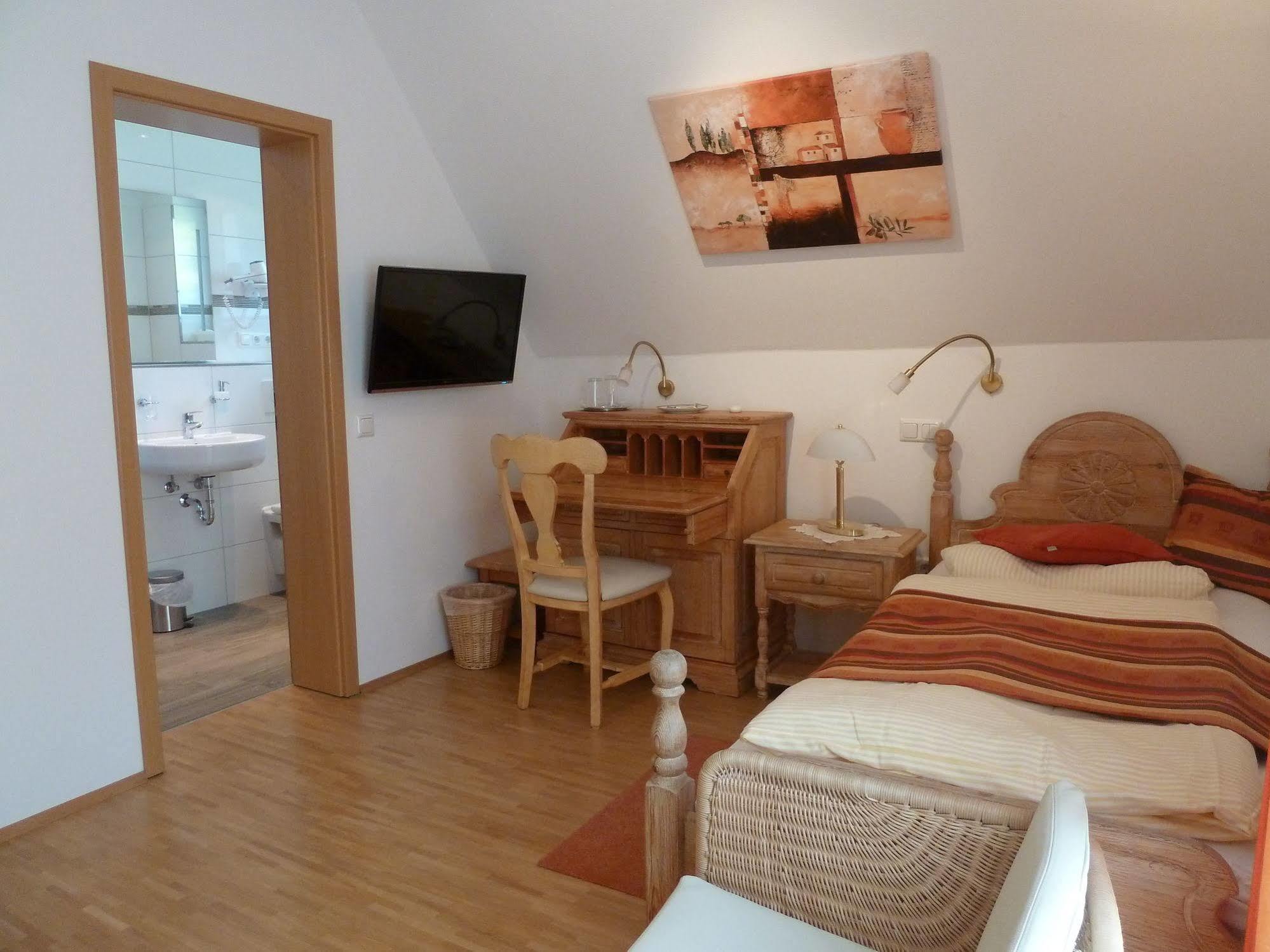 Landhaus Sassenhof มึลไฮม์ อันแดร์ รัวร์ ภายนอก รูปภาพ