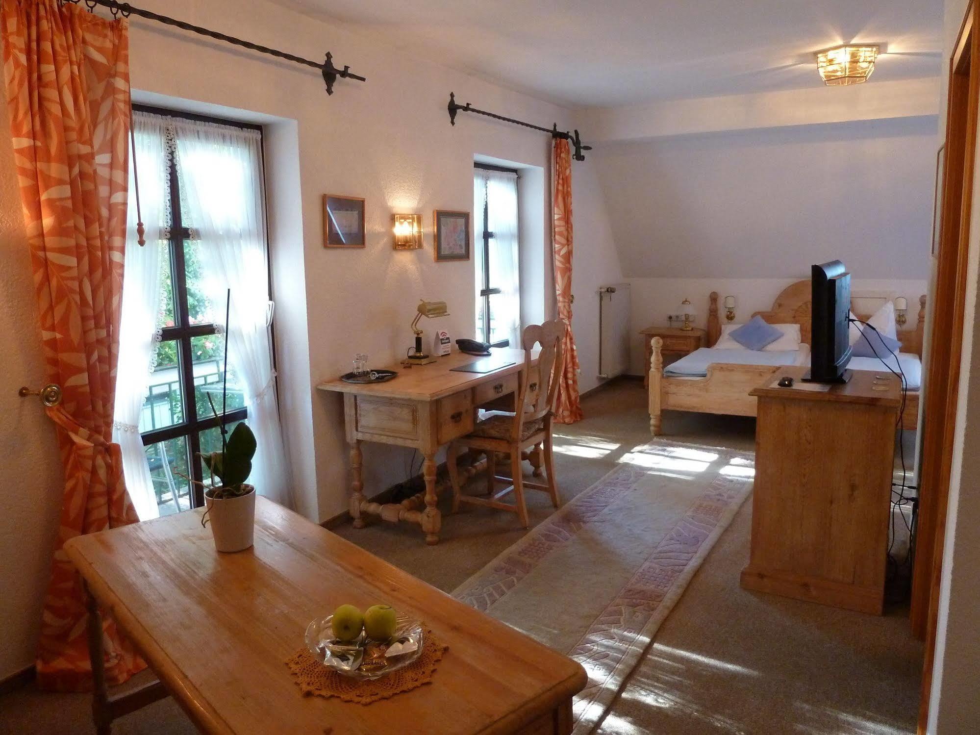 Landhaus Sassenhof มึลไฮม์ อันแดร์ รัวร์ ภายนอก รูปภาพ